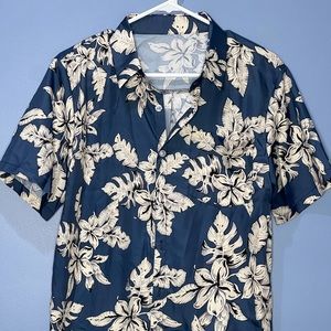 NEW SHEIN Blue Floral Collared Shirt